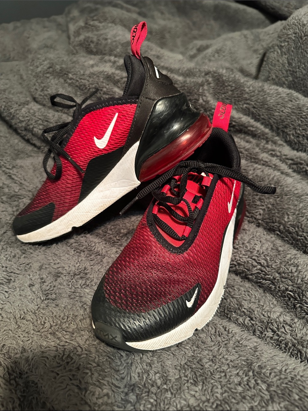 Nike Kids Red and Black Air Max 270 Sneakers 2.5